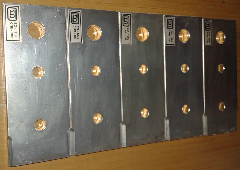 jeu de barres sur mesure en aluminium