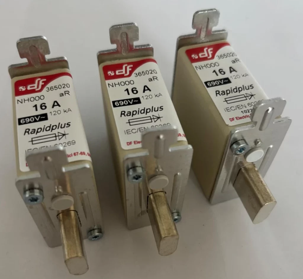 fusible ar nh000